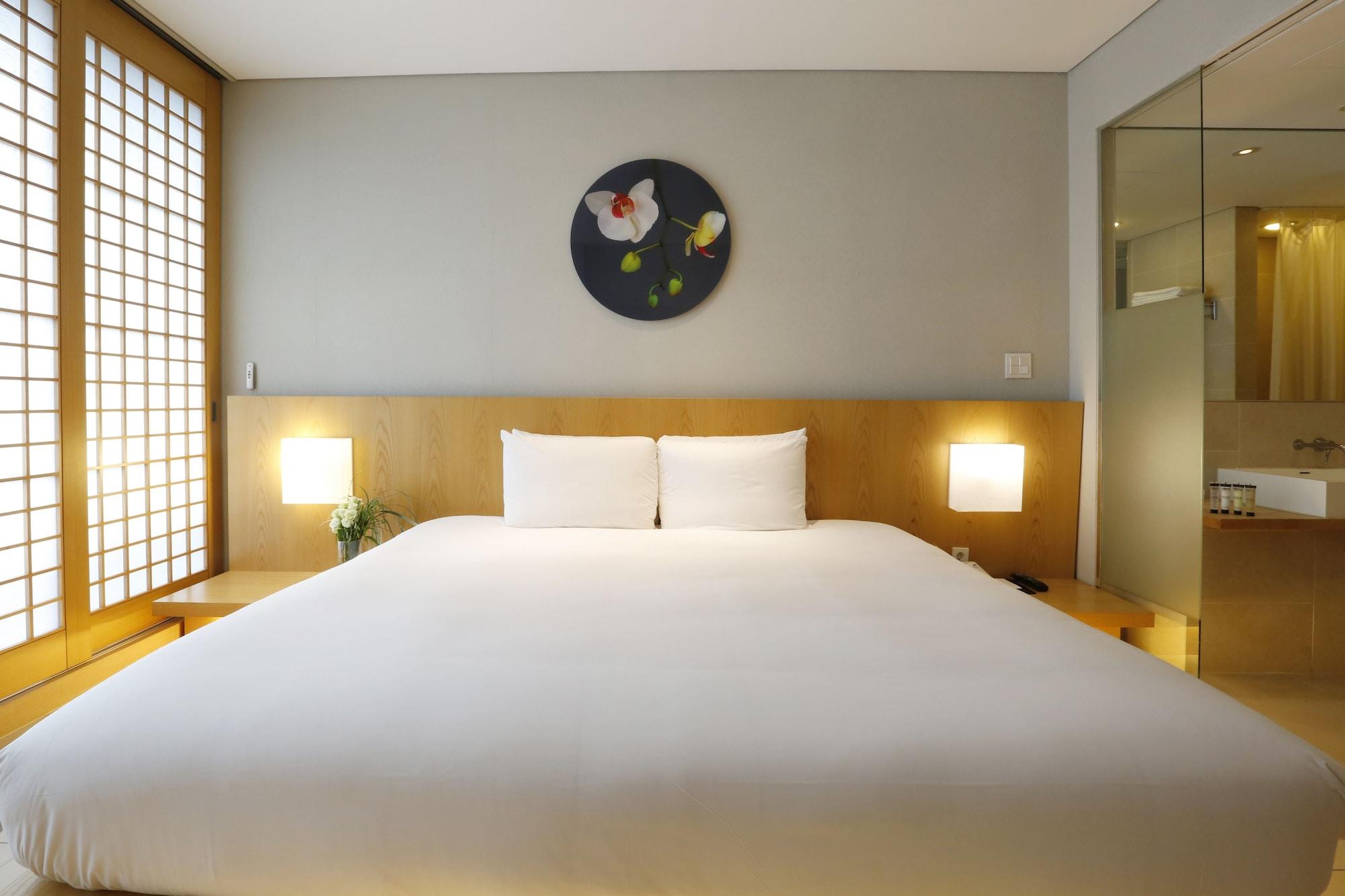 แกรนด์ เมอร์เคียว แอมบาสซาเดอร์ ชางวอน Hotel ภายนอก รูปภาพ