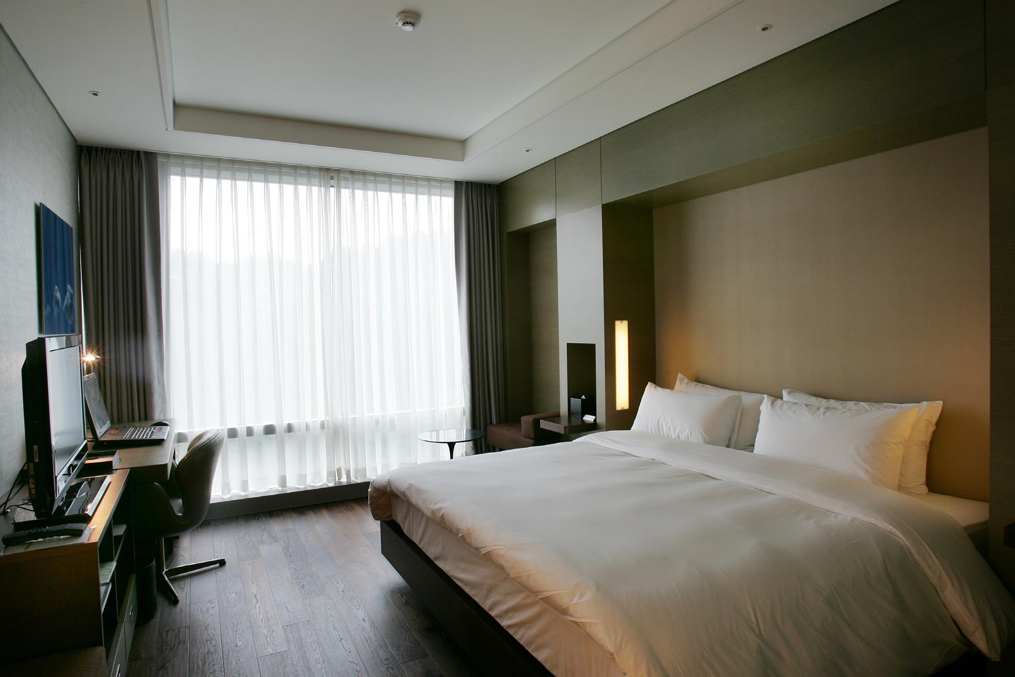 แกรนด์ เมอร์เคียว แอมบาสซาเดอร์ ชางวอน Hotel ภายนอก รูปภาพ