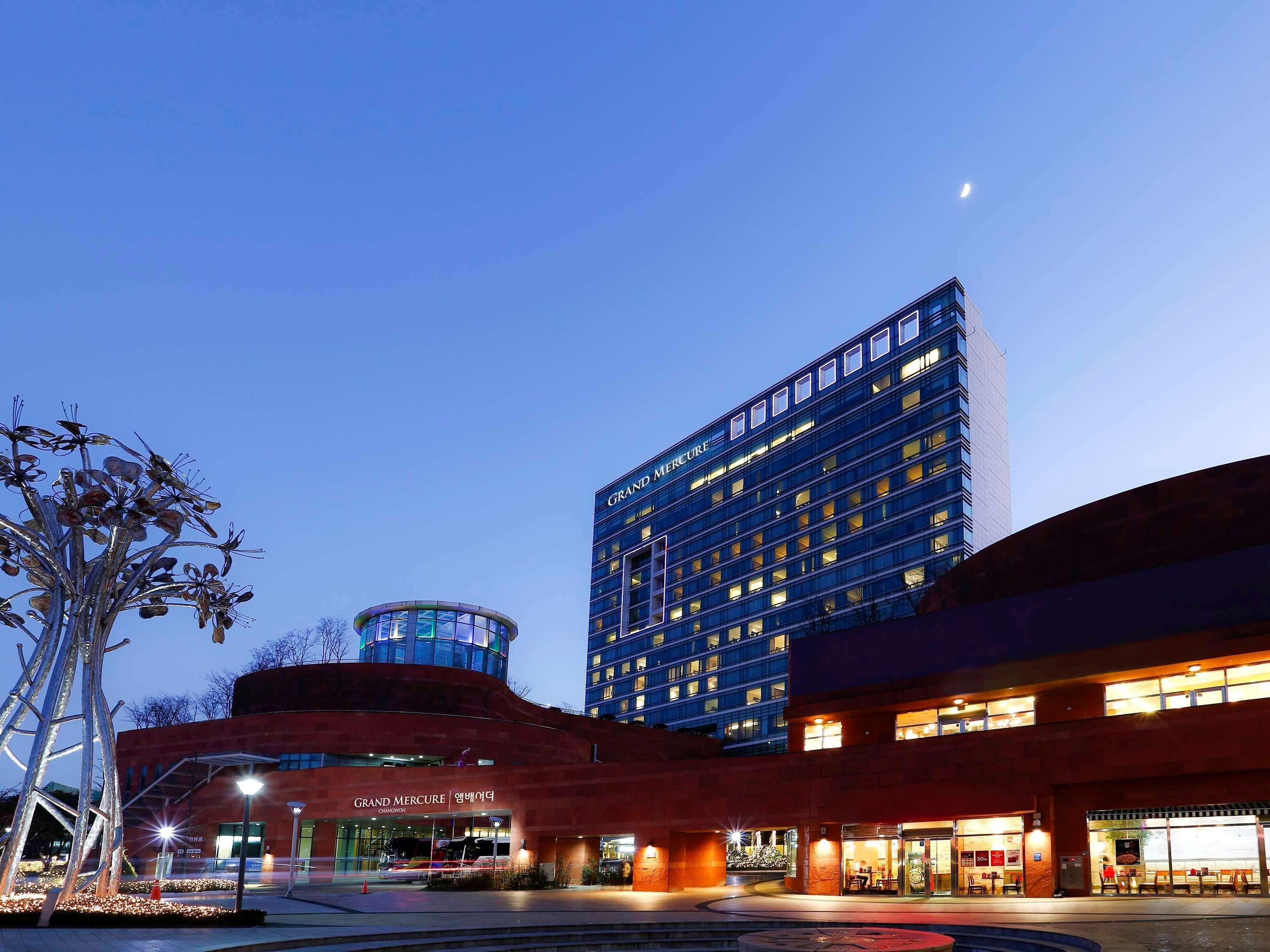 แกรนด์ เมอร์เคียว แอมบาสซาเดอร์ ชางวอน Hotel ภายนอก รูปภาพ