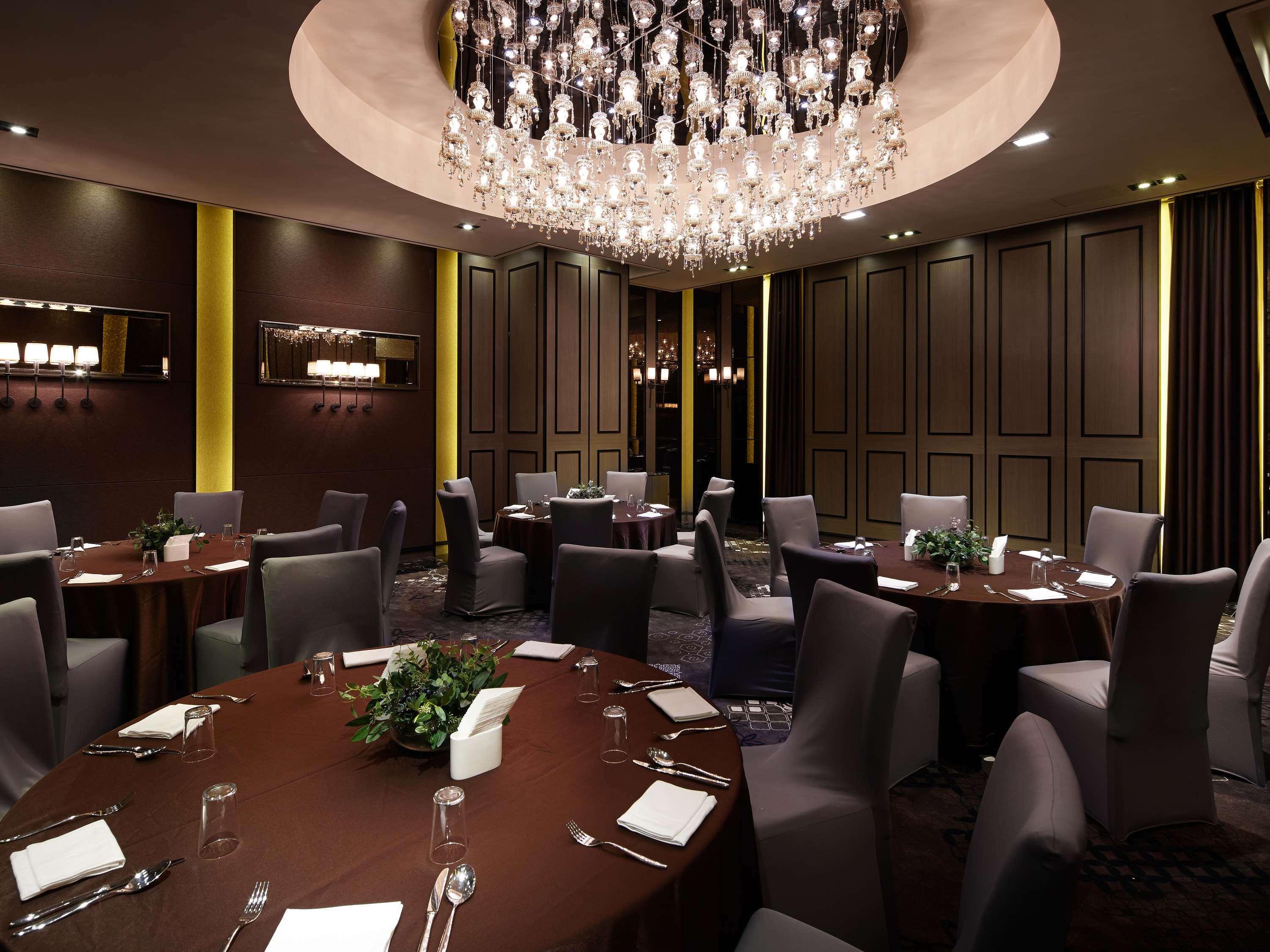 แกรนด์ เมอร์เคียว แอมบาสซาเดอร์ ชางวอน Hotel ภายนอก รูปภาพ