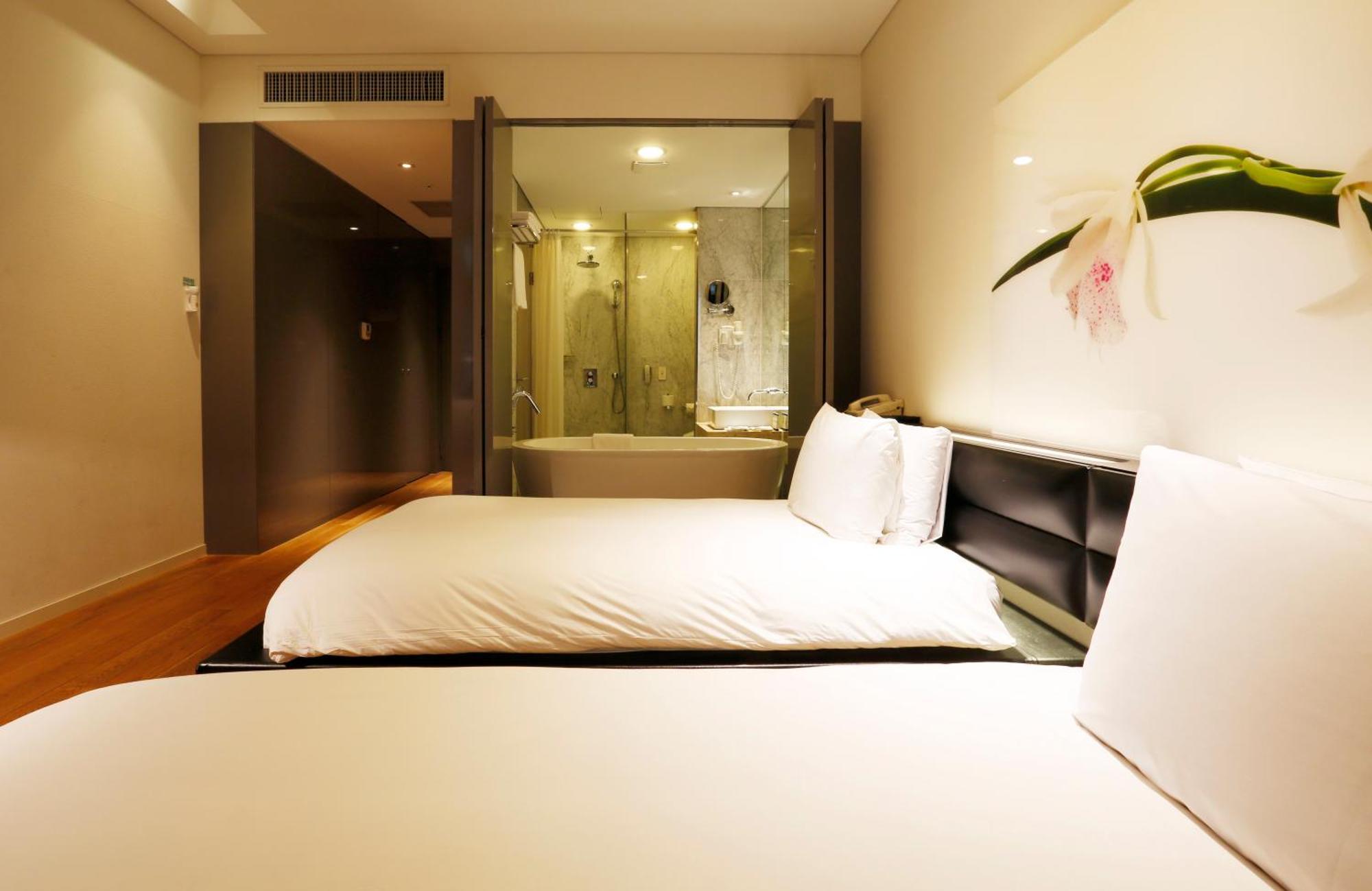 แกรนด์ เมอร์เคียว แอมบาสซาเดอร์ ชางวอน Hotel ภายนอก รูปภาพ